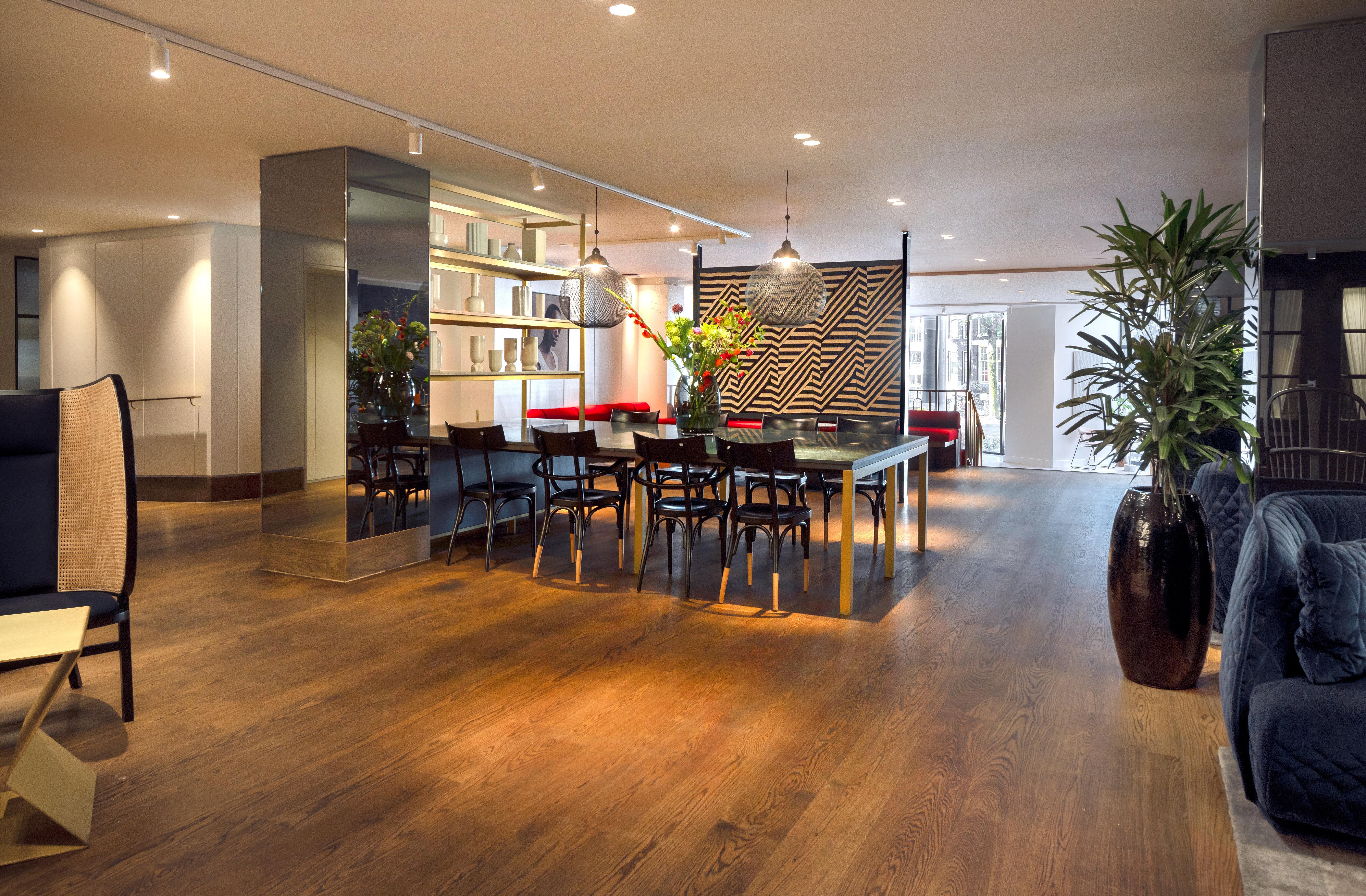 Kimpton De Witt Amsterdam, An Ihg Hotel Esterno foto The interior of the lounge