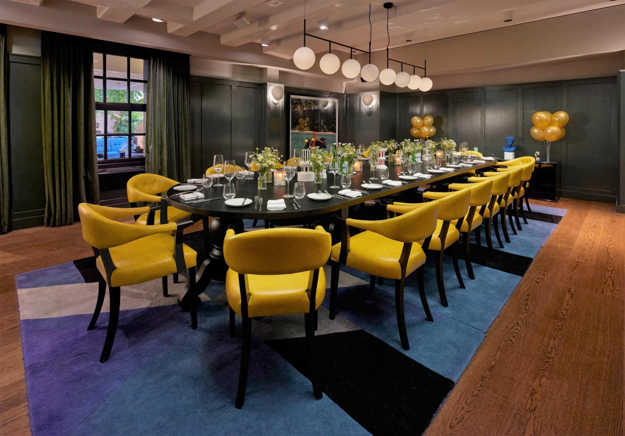 Kimpton De Witt Amsterdam, An Ihg Hotel Esterno foto The private dining room at The Ivy, St John's Wood