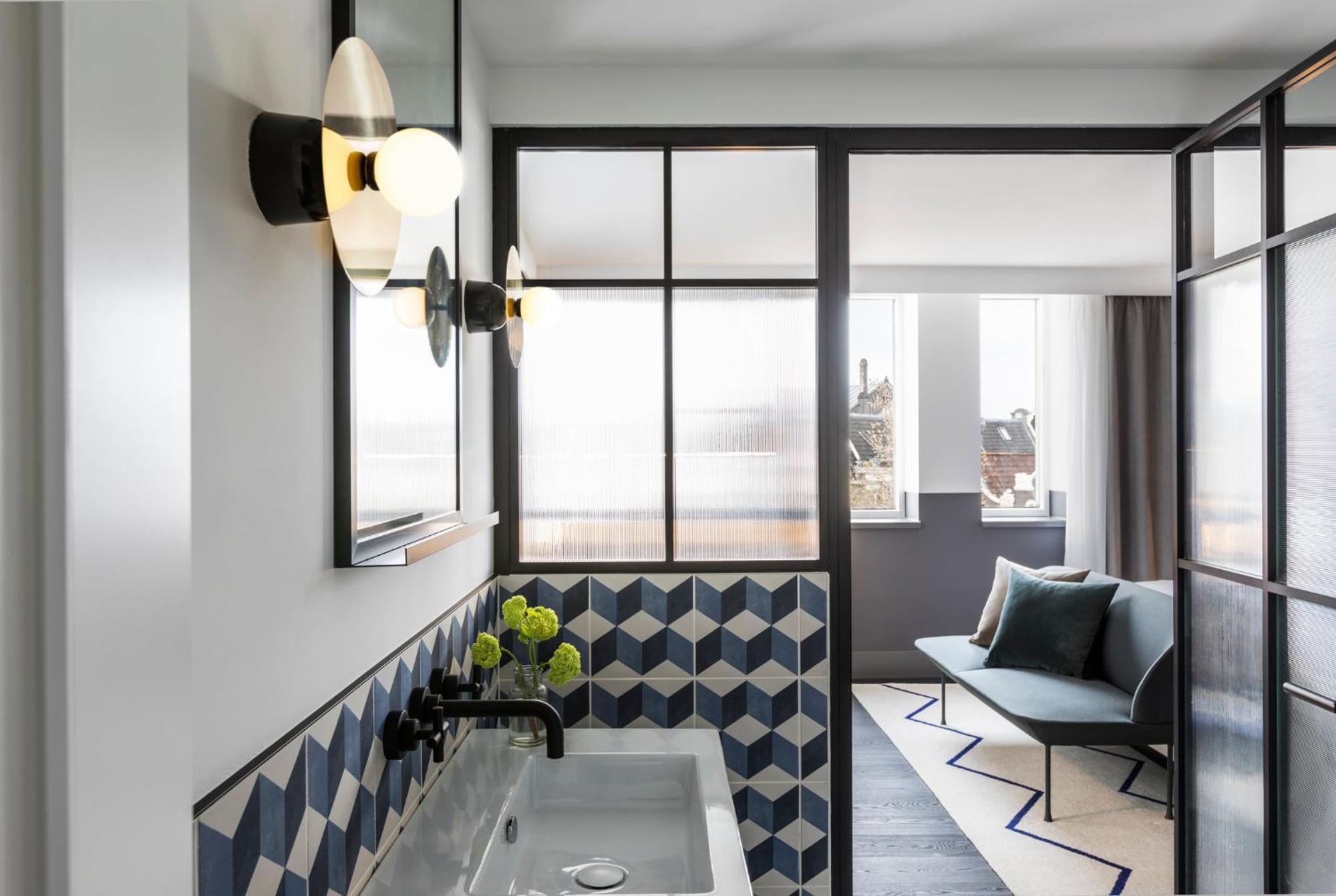 Kimpton De Witt Amsterdam, An Ihg Hotel Esterno foto Bathroom